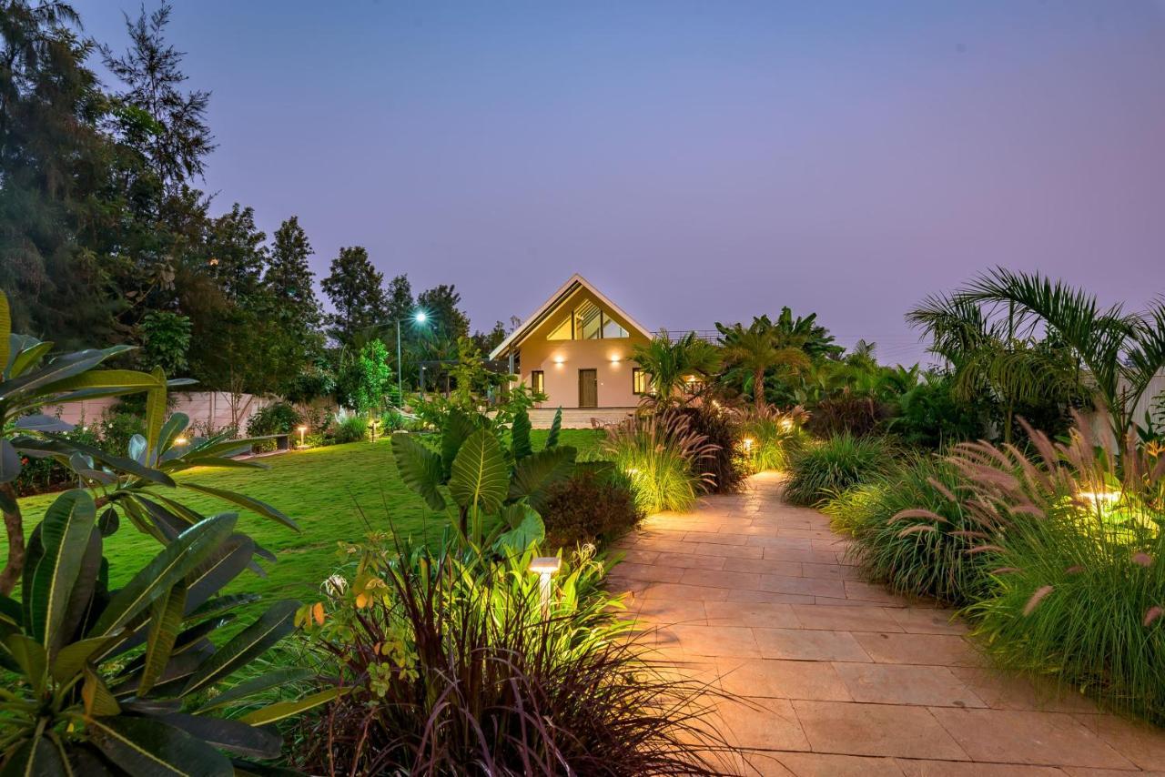 Saffronstays Eden, Nashik - Pet-Friendly Villa With Pool, Jacuzzi & Grape Farm Exteriör bild